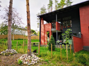 City & Forest Relax Room with Private Sauna & Garden in Espoo